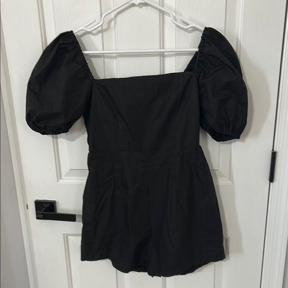 SHEIN Black Puff Sleeve Romper